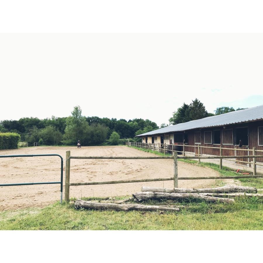 مبيت وإفطار Thoury La Ferme De La Maugerie المظهر الخارجي الصورة